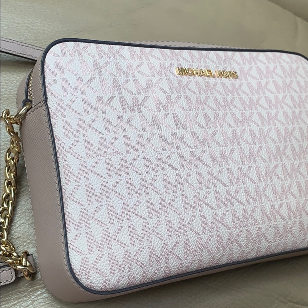 Michael lots pink cross body